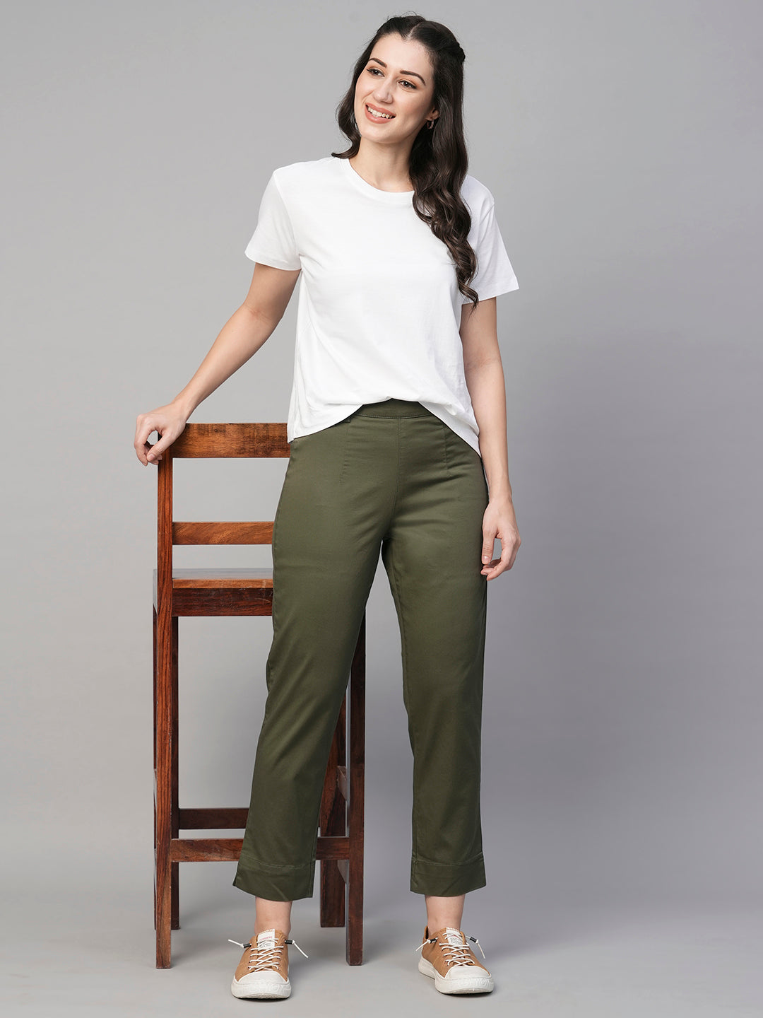 Women's Olive Cotton Lycra Regular Fit Pant