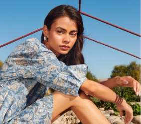 SLOW LIVING, EVERYDAY STYLE: DRESSING WITH COMFORT AND PURPOSE