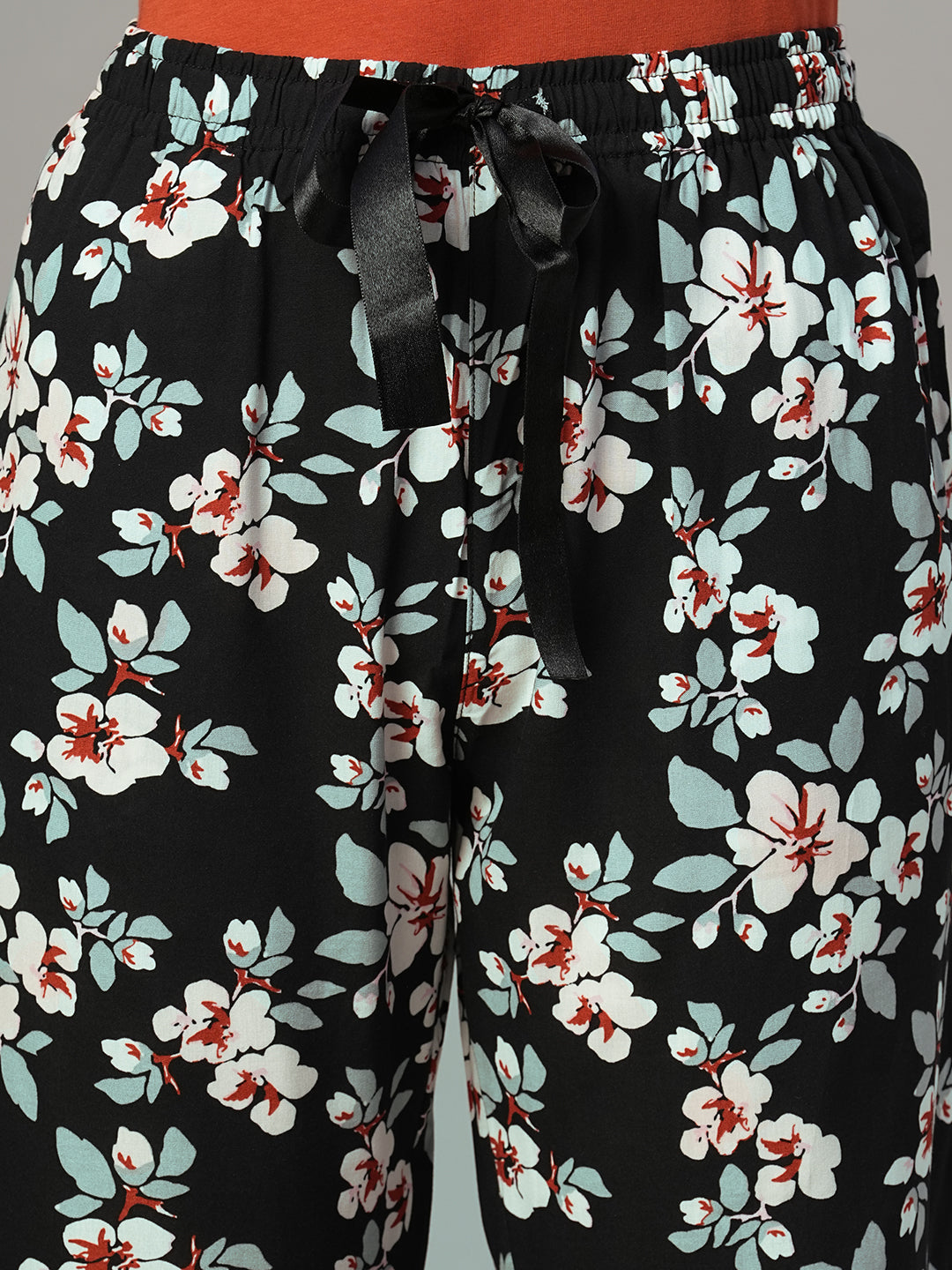 Women's Black 100% Viscose Regular Fit Pyjama