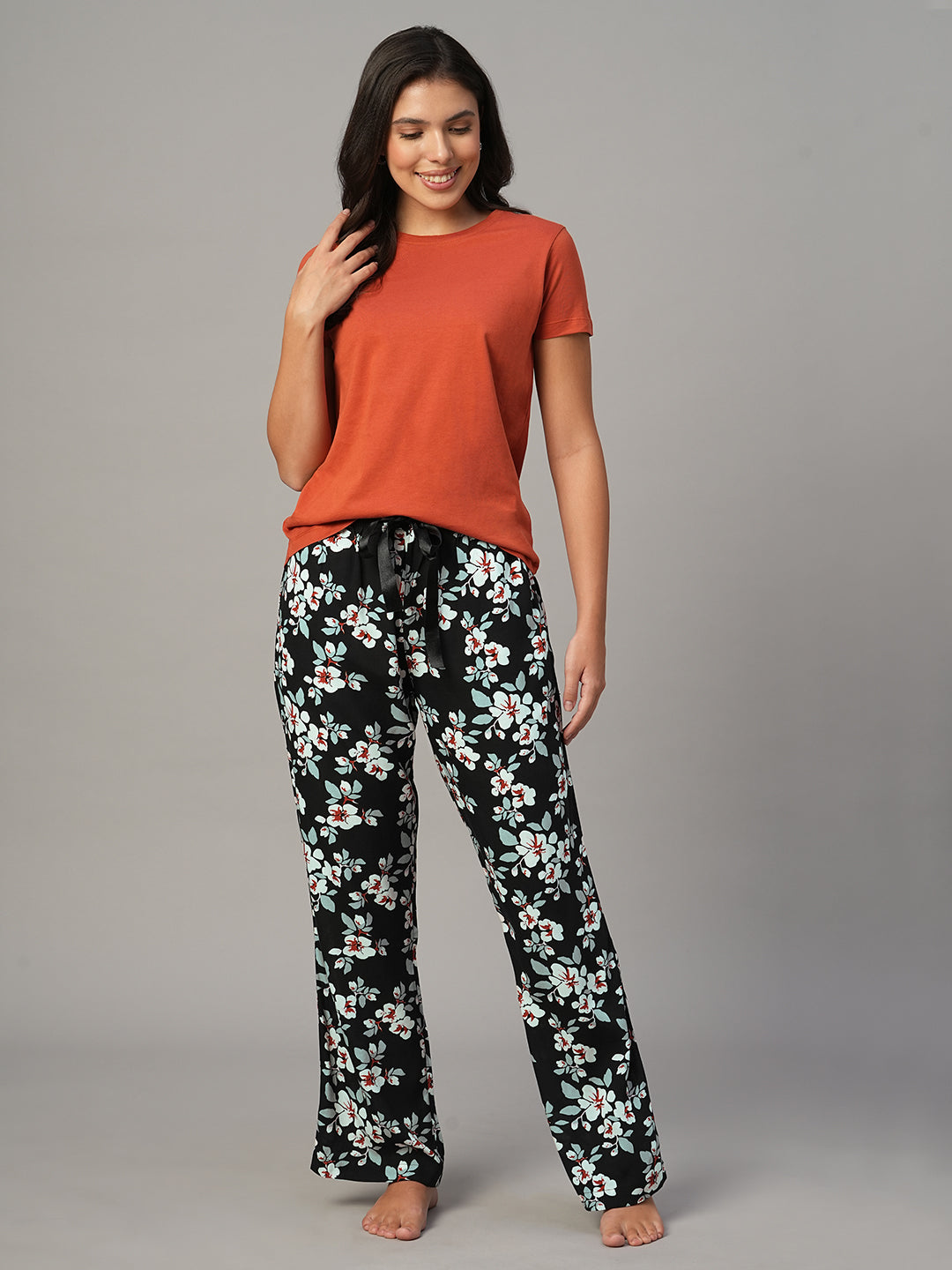 Women's Black 100% Viscose Regular Fit Pyjama