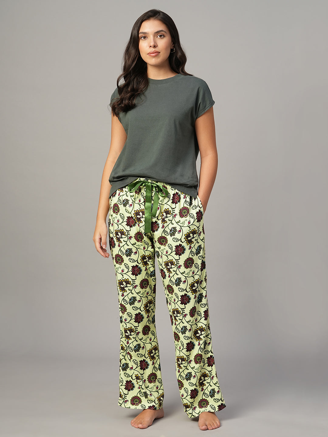 Women's Cream 100% Viscose Regular Fit Pyjama