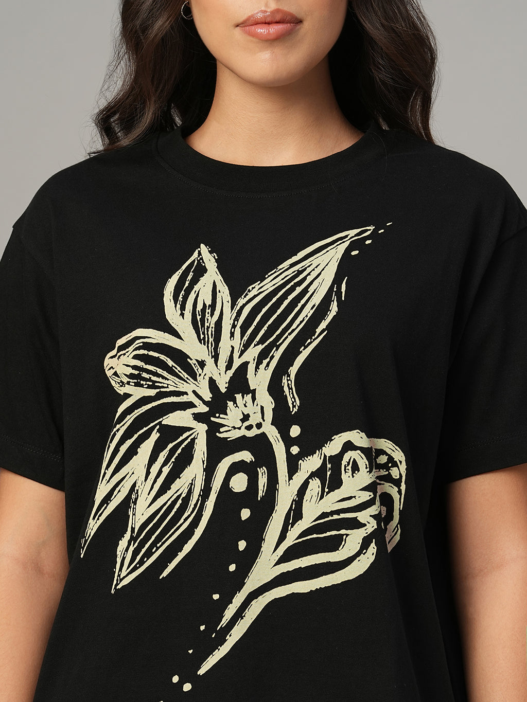 Women's Black 100% Organic Cotton Regular Fit Tshirt