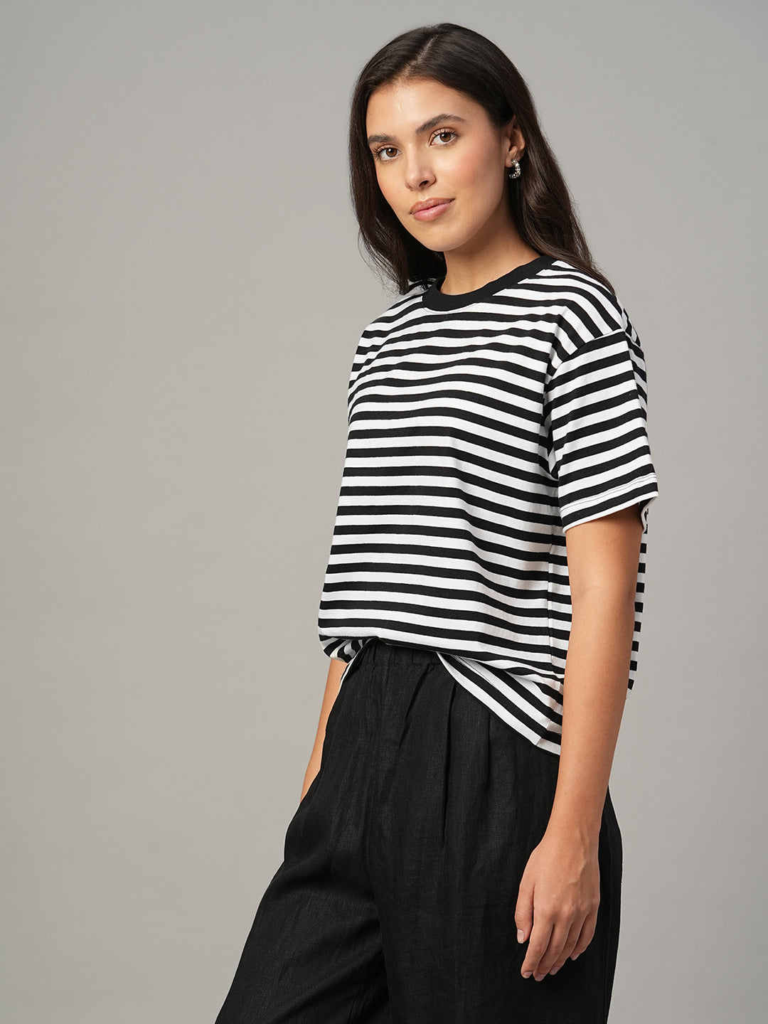 Women's Black 100% Organic Cotton Regular Fit Tshirt