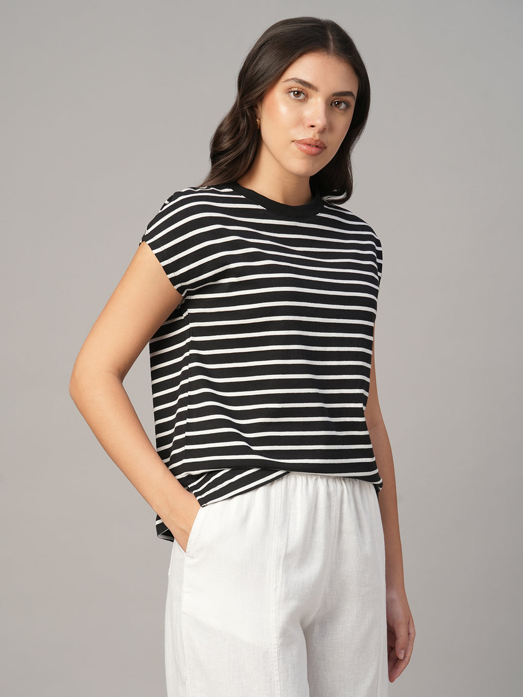 Women's Black 100% Organic Cotton Regular Fit Tshirt