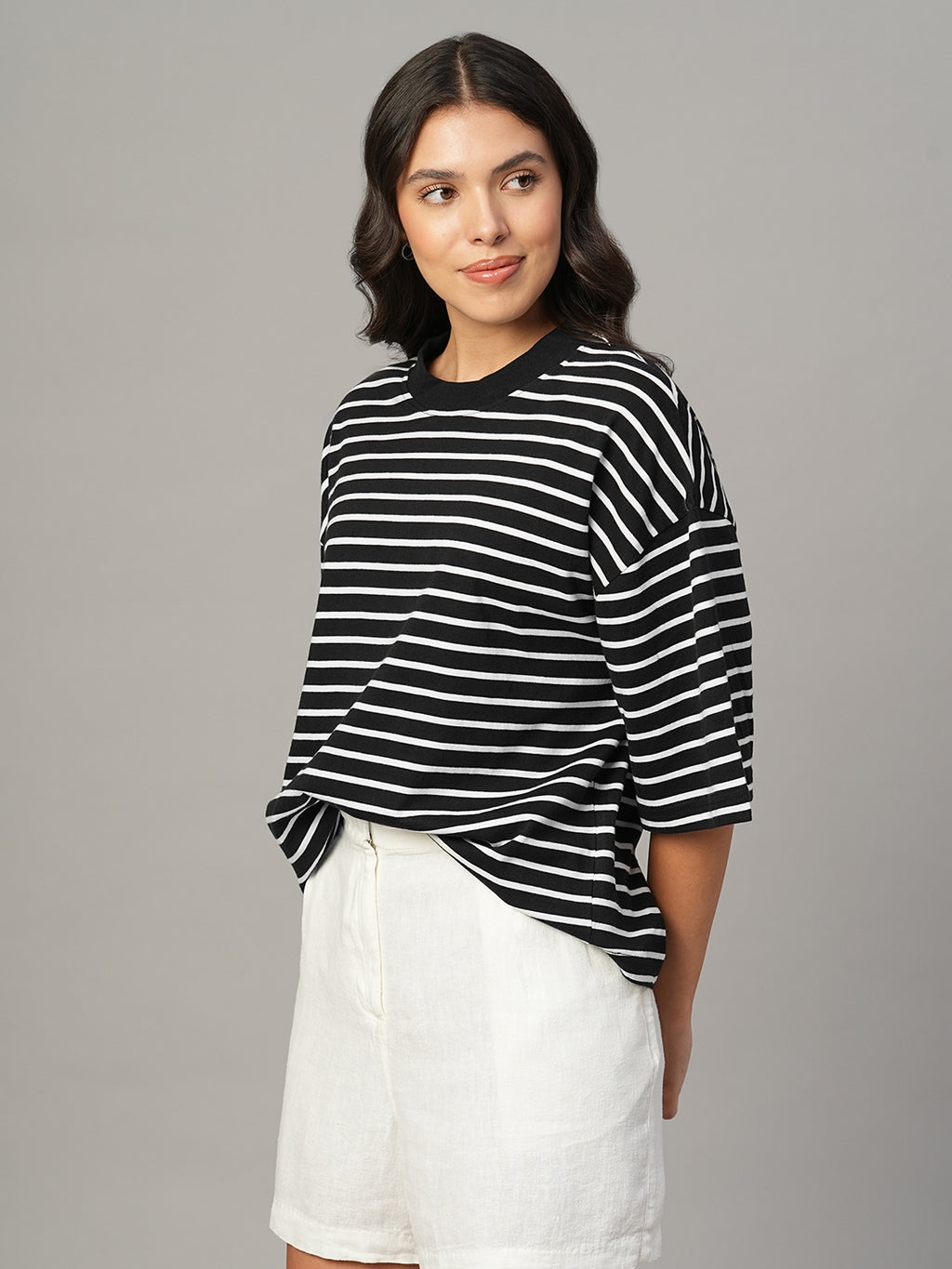 Women's Black 100% Organic Cotton Regular Fit Tshirt