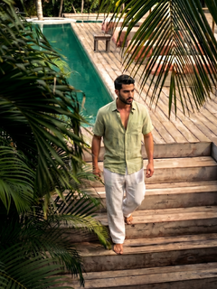 Men's Green 100% Linen Regular Fit Shirt