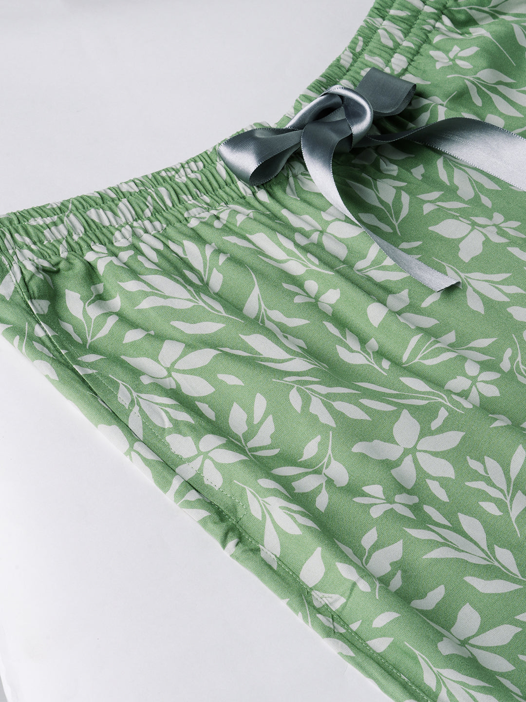 Women's Green 100% Viscose Regular Fit Pyjama