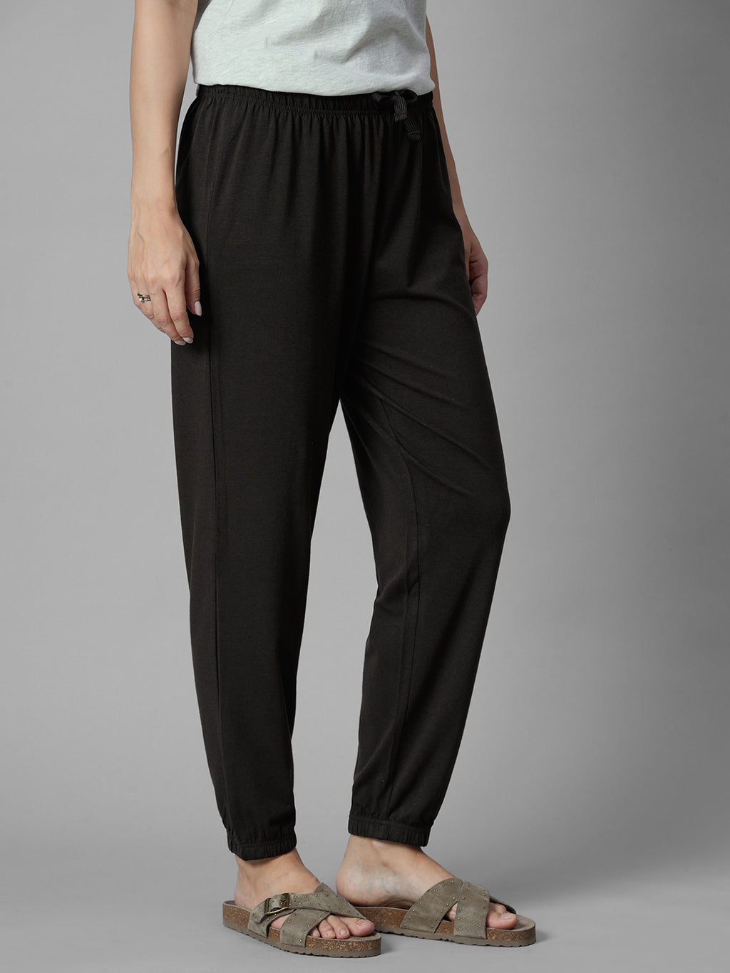 Women's Brown Cotton Bamboo Elastane Regular Fit Knit Pant