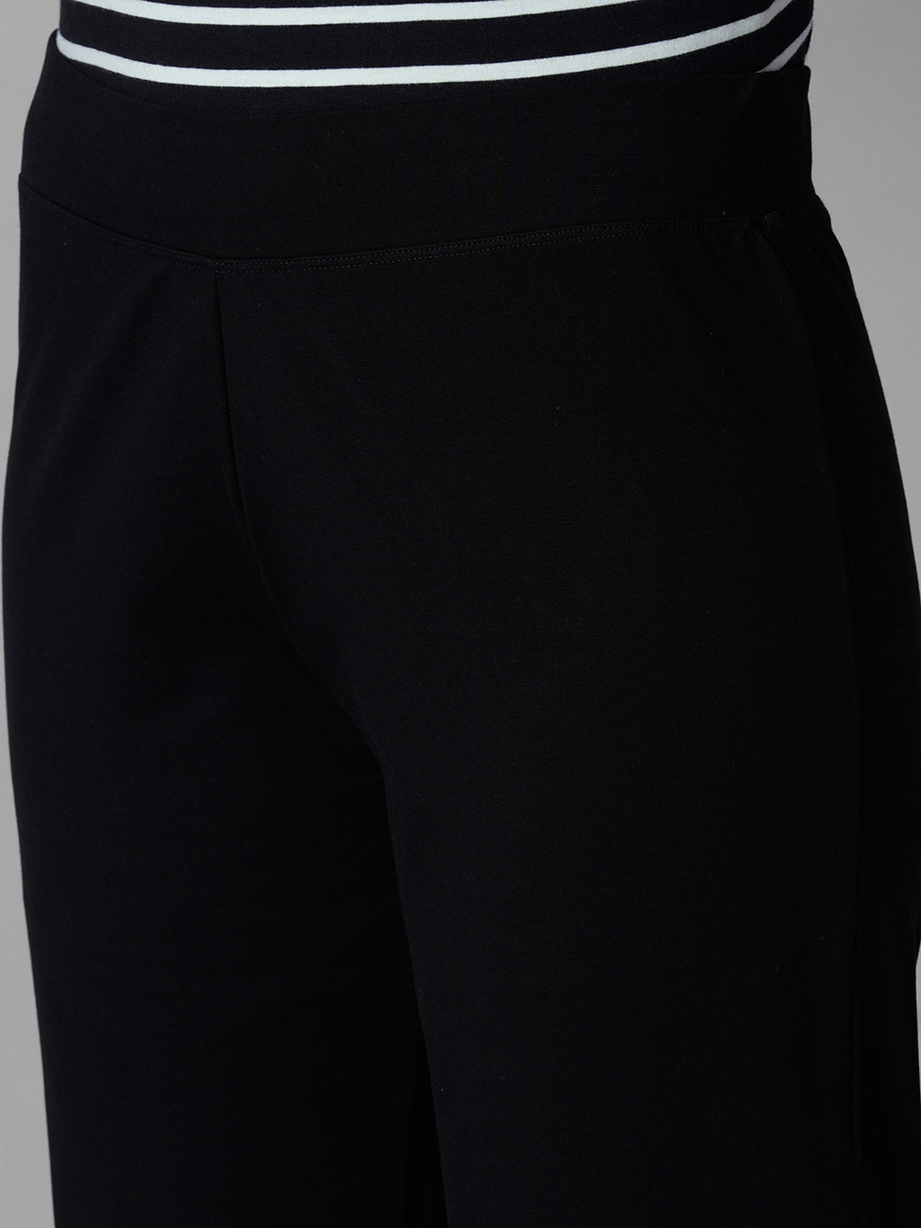 Women's Black Cotton Elastane Regular Fit Knit Pant