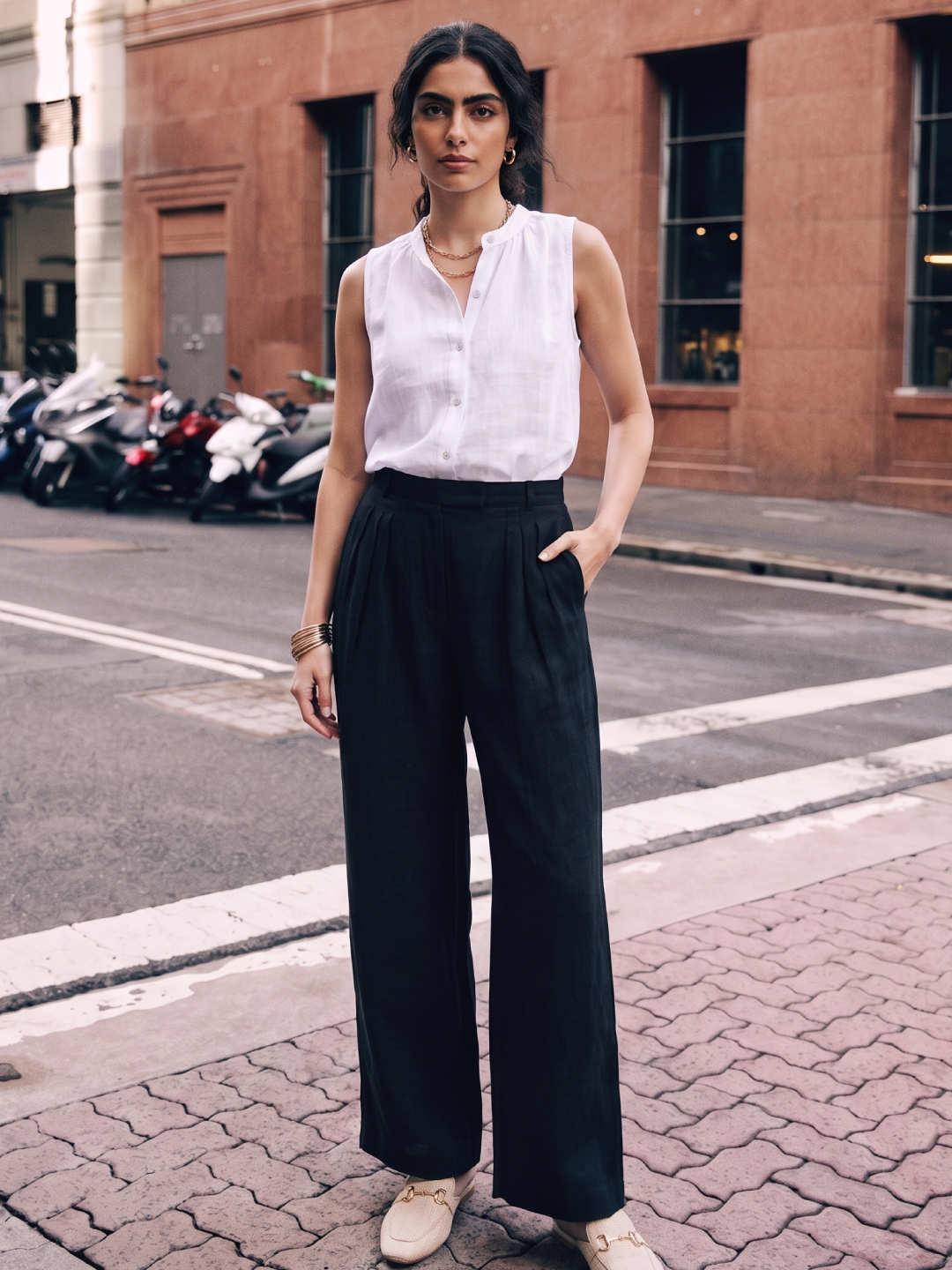 Women's Black 100% Linen Regular Fit Pant