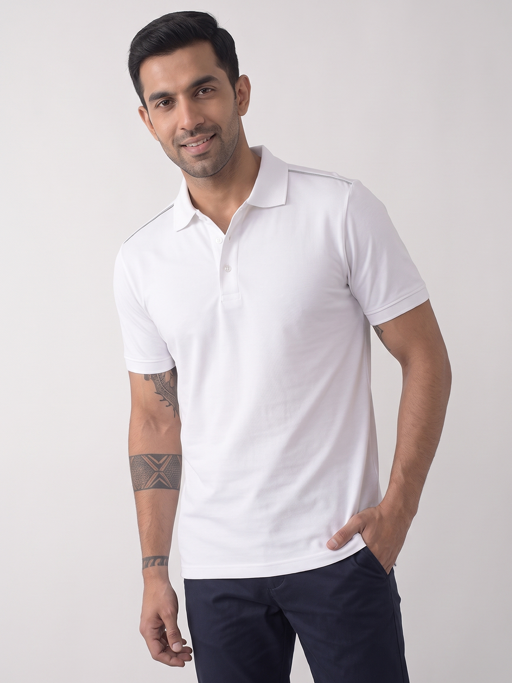Men's White Cotton Elastane Slim Fit Tshirt