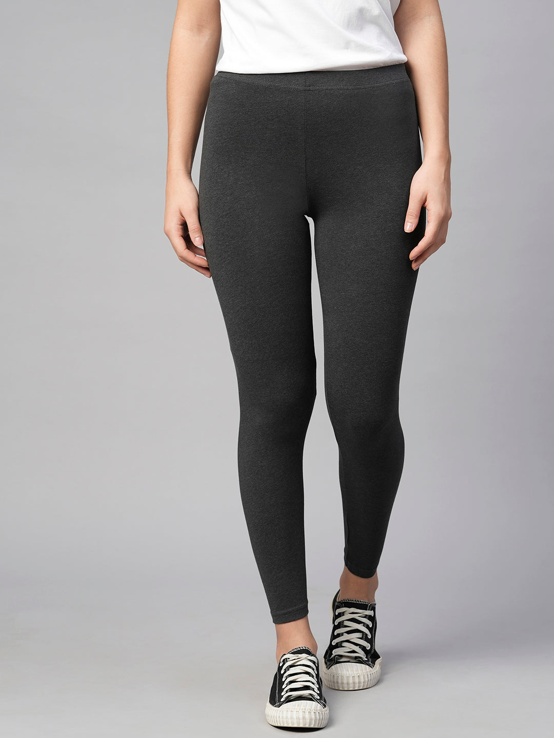 We Tested the 13 Best Flare Yoga Pants and Leggings