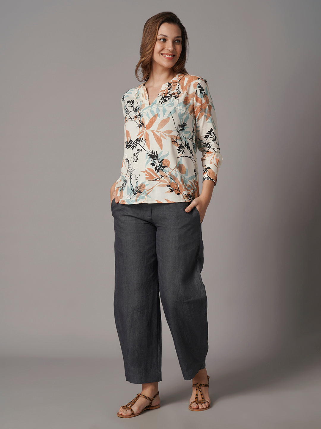 Women's Beige 100% Viscose Regular Fit Blouse