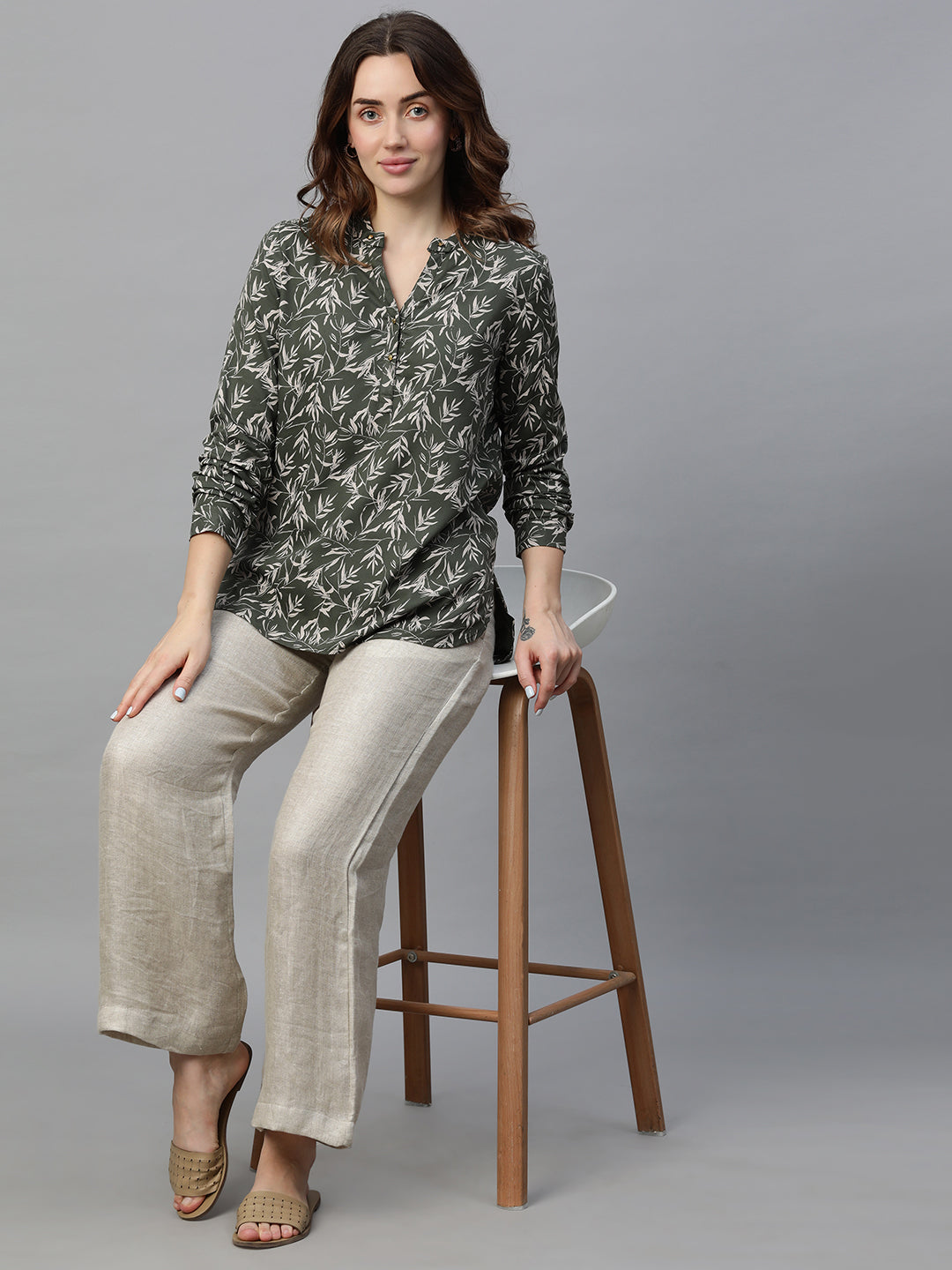 Women's Olive A Viscose Regular Fit Blouse