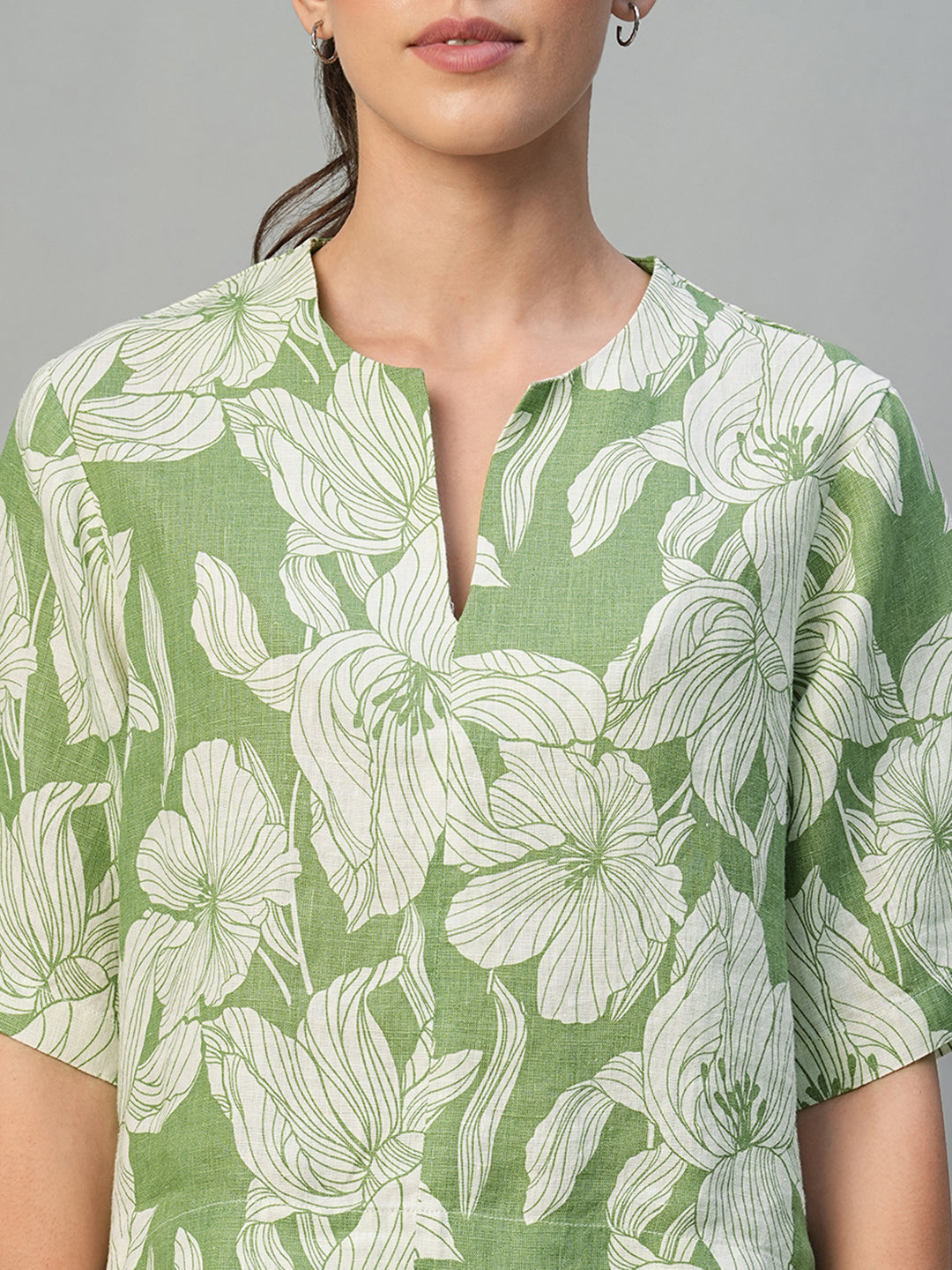 Women's Green 100% Linen Regular Fit Blouse