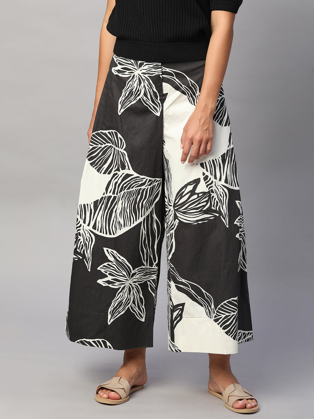 Women's White/Black 100% Cotton Regular Fit Culotte