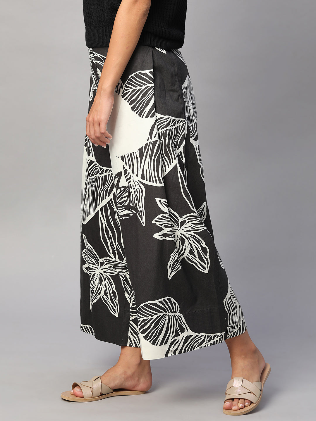 Women's White/Black 100% Cotton Regular Fit Culotte