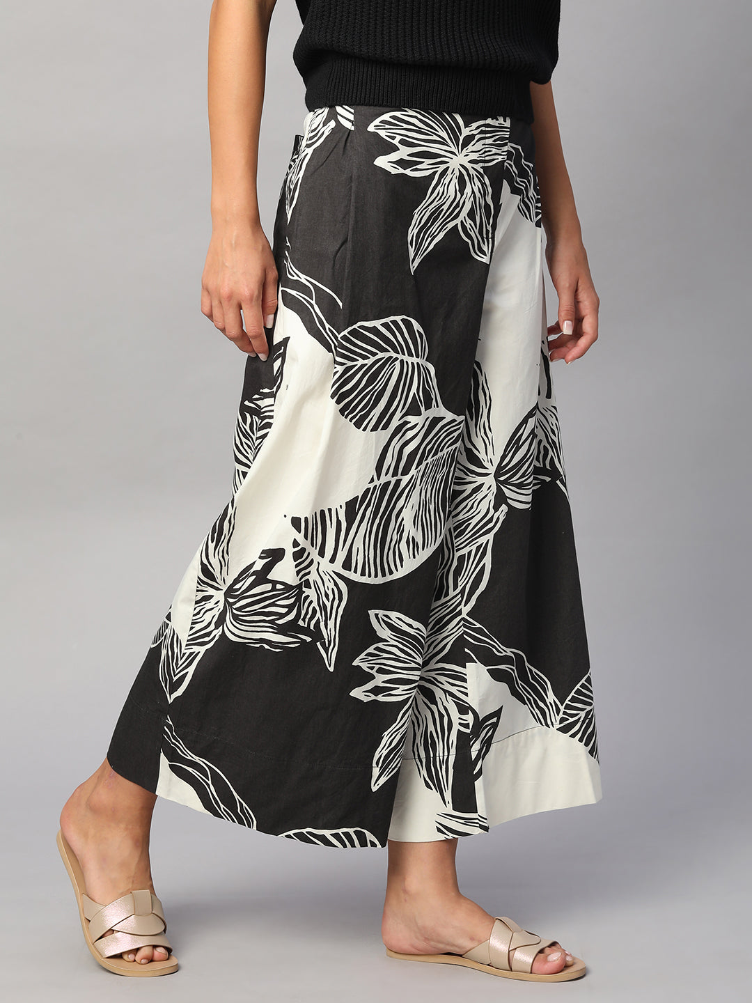 Women's White/Black 100% Cotton Regular Fit Culotte