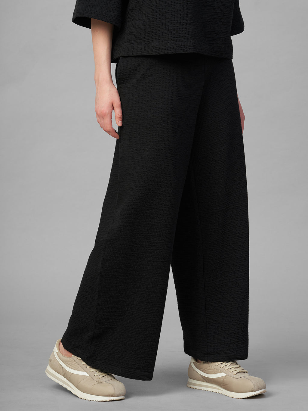Women's Black Cotton Elastane Loose Fit Knit Pant