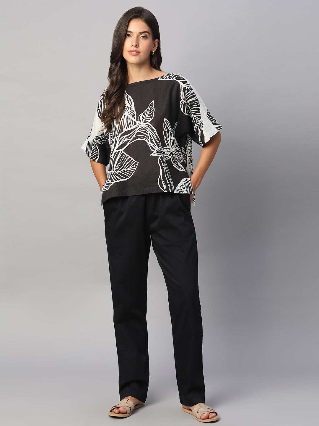 Women's Black Cotton Lycra Regular Fit Pant