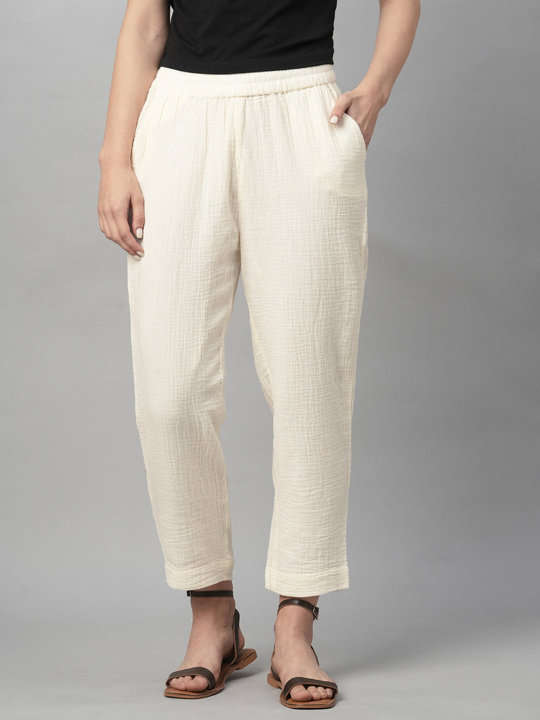 Women's Offwhite Cotton Regular Fit Pant