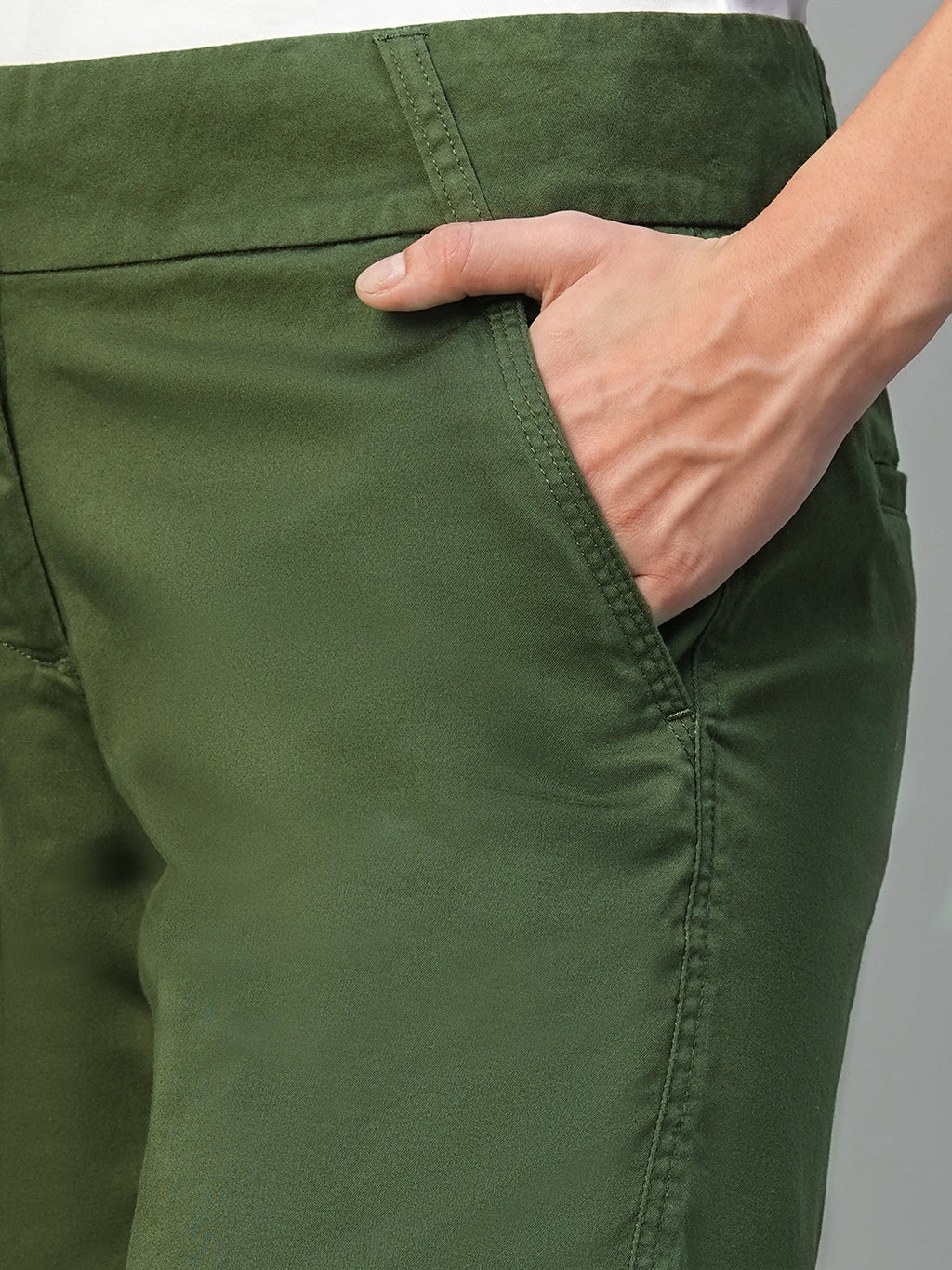 Women's Olive Cotton Lycra Regular Fit Shorts