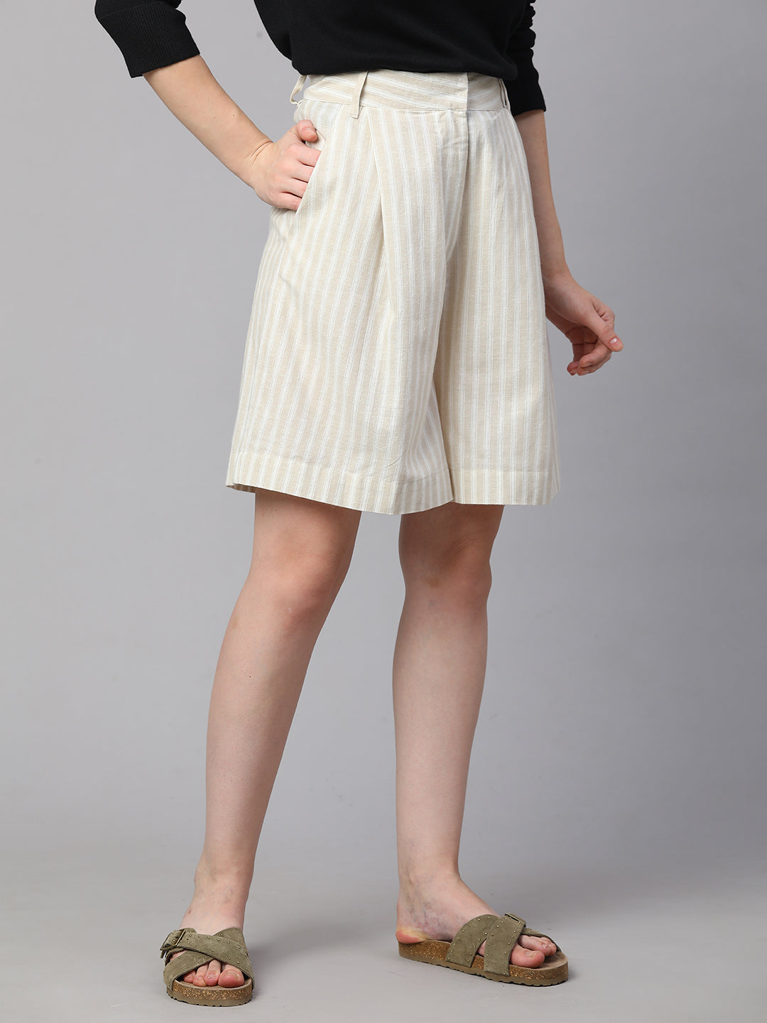 Women's Khaki Cotton Linen Regular Fit Shorts