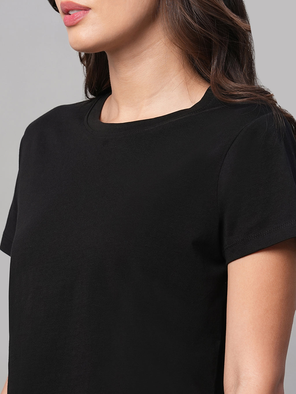 Women's Black 100% Cotton Regular Fit Tshirt