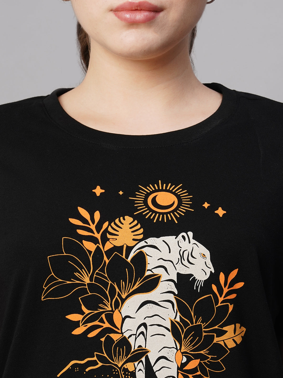 Women's Black Cotton Regular Fit Tshirt