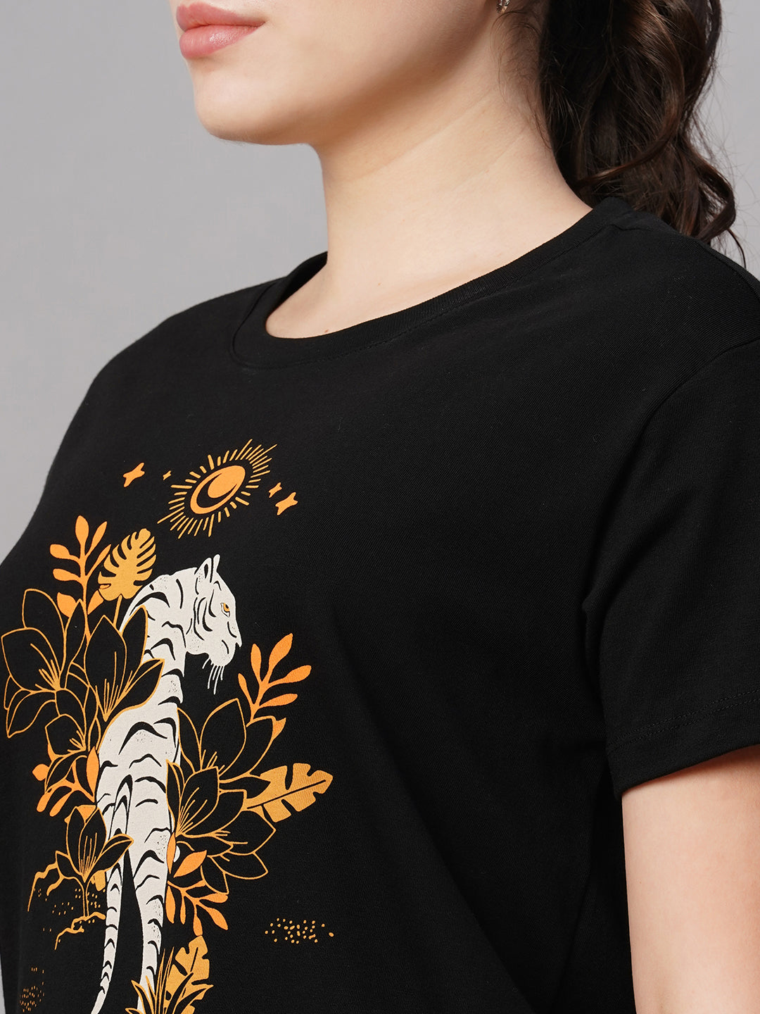 Women's Black Cotton Regular Fit Tshirt
