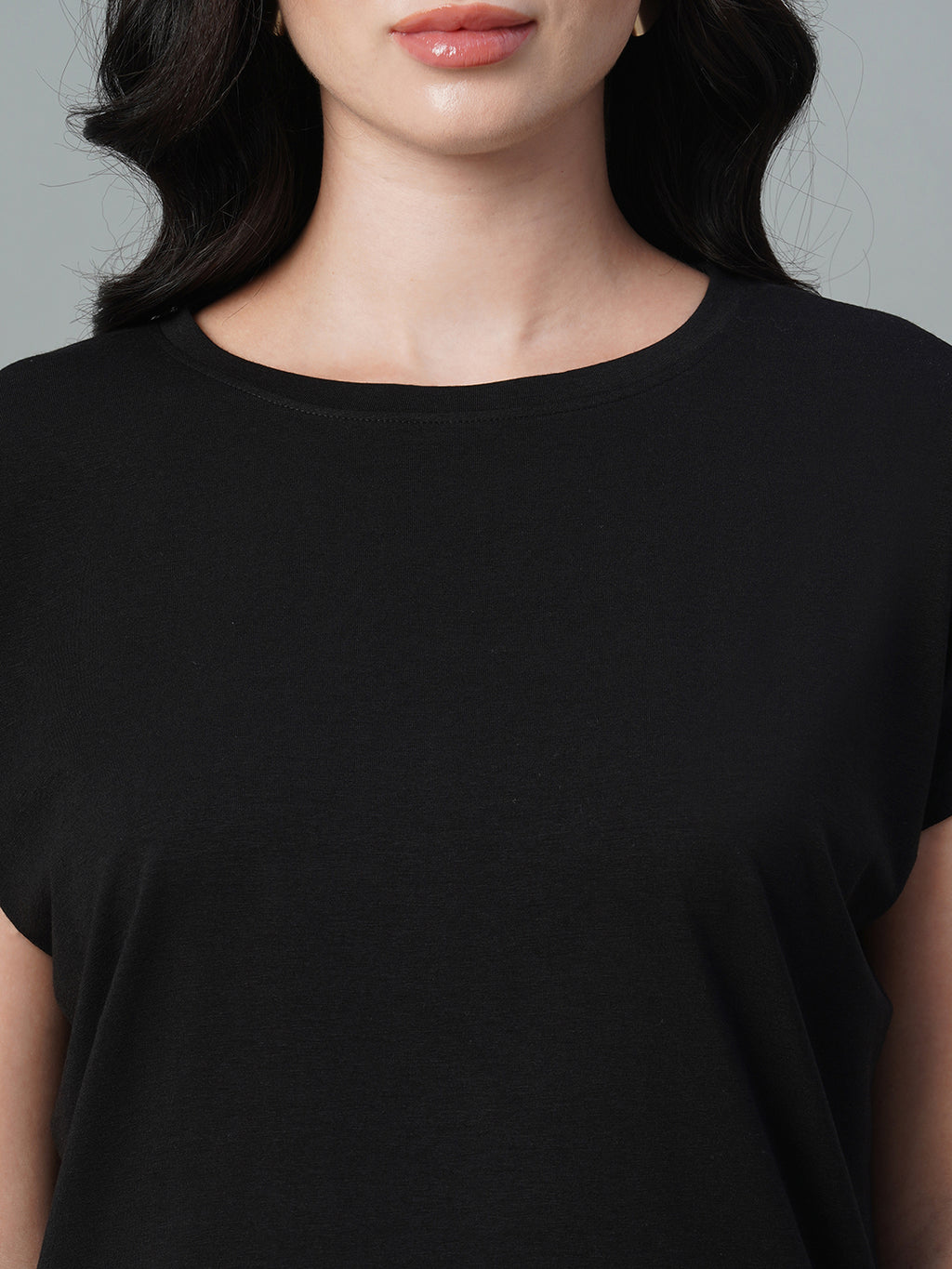 Women's Black Cotton Bamboo Elastane Regular Fit Tshirt