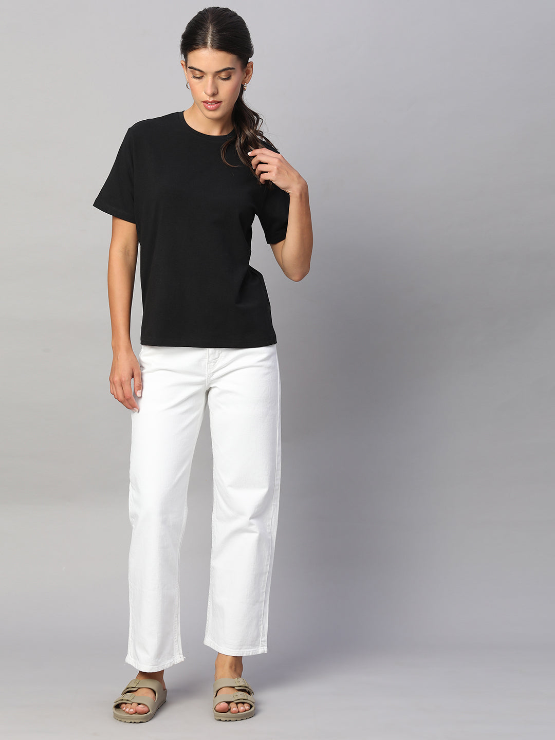 Women's Black Cotton Bamboo Elastane Regular Fit Tshirt