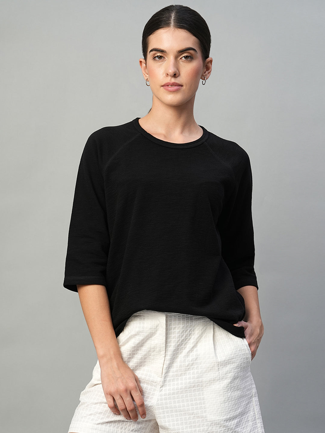 Women's Black 100% Cotton Regular Fit Tshirt
