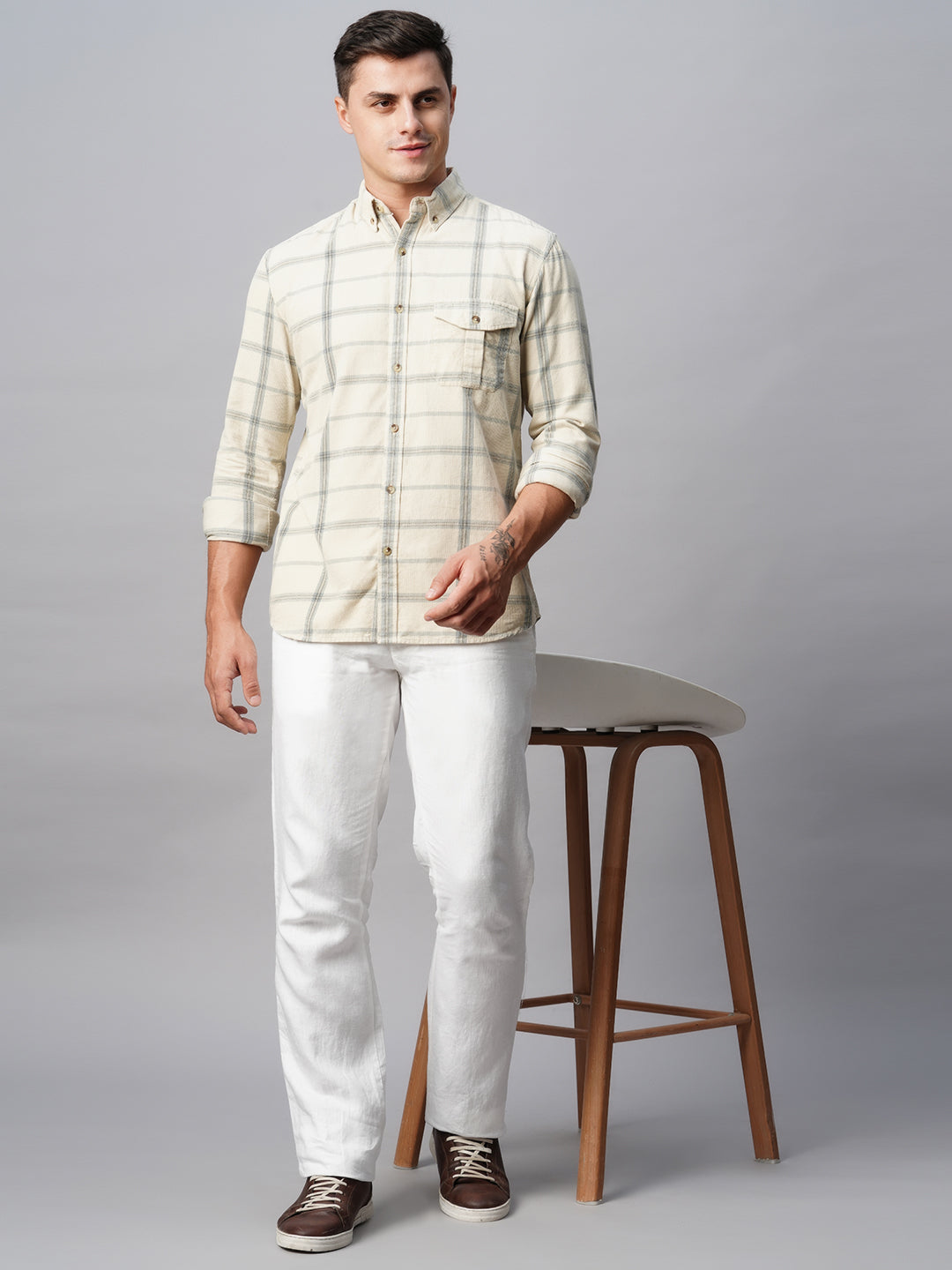 Men's Offwhite Cotton Regular Fit Checked Shirt