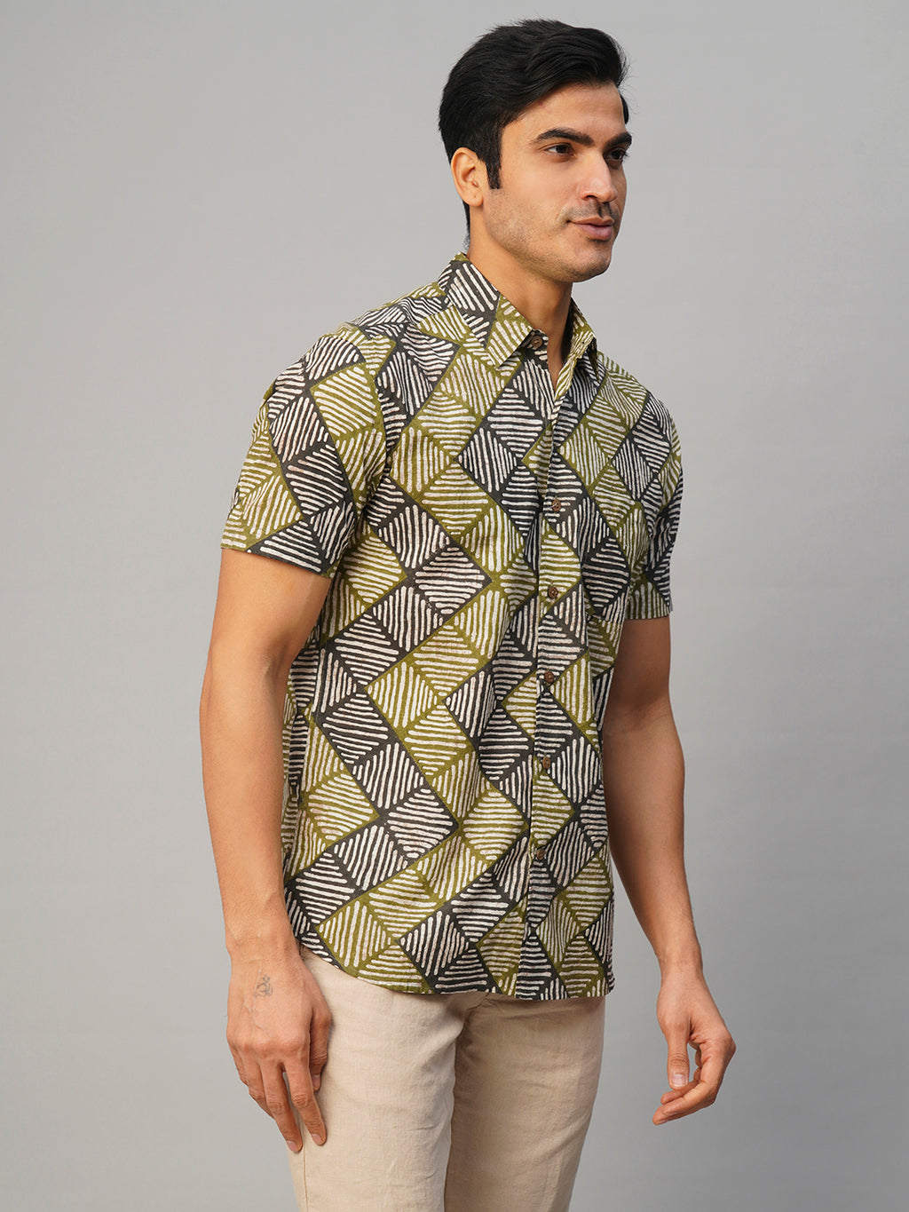Men's Cotton Batik Printed Regular Fit Olive/Black Shirt