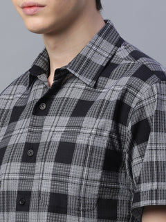 Men’s Cotton Regular Fit Checked Short Sleeve Shirt Black