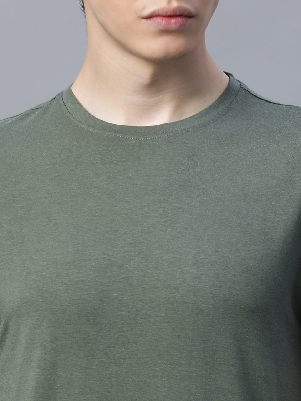 Men's Olive Cotton Bamboo Elastane Regular Fit Tshirt