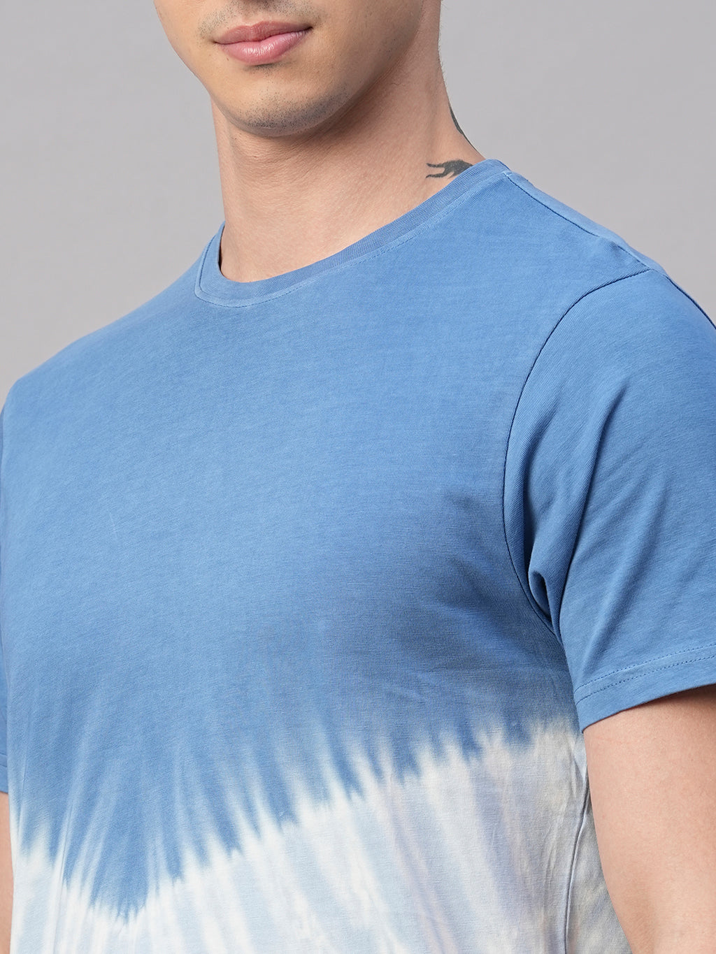 Men's Blue Cotton Regular Fit Tshirt