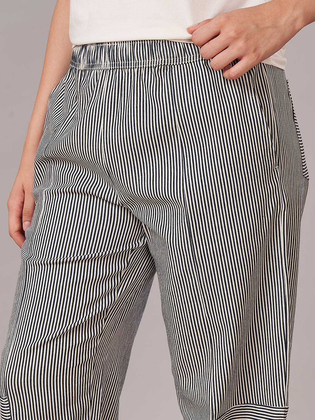 Women's Cotton Lycra Barrel Leg Pant Indigo