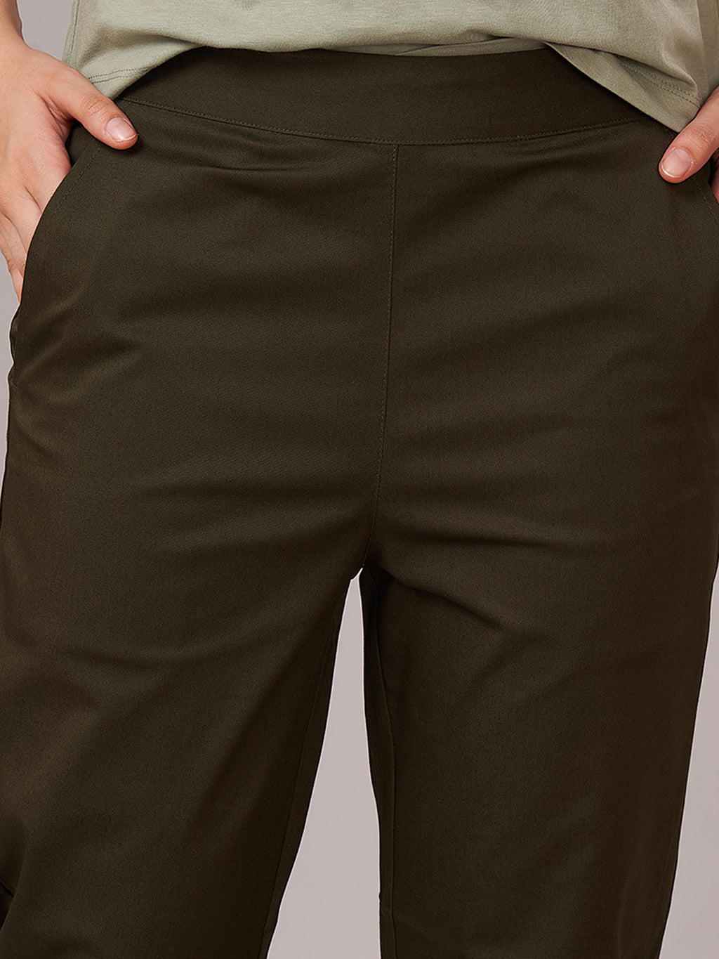 Women's Cotton Lycra Regular Fit Pants Olive