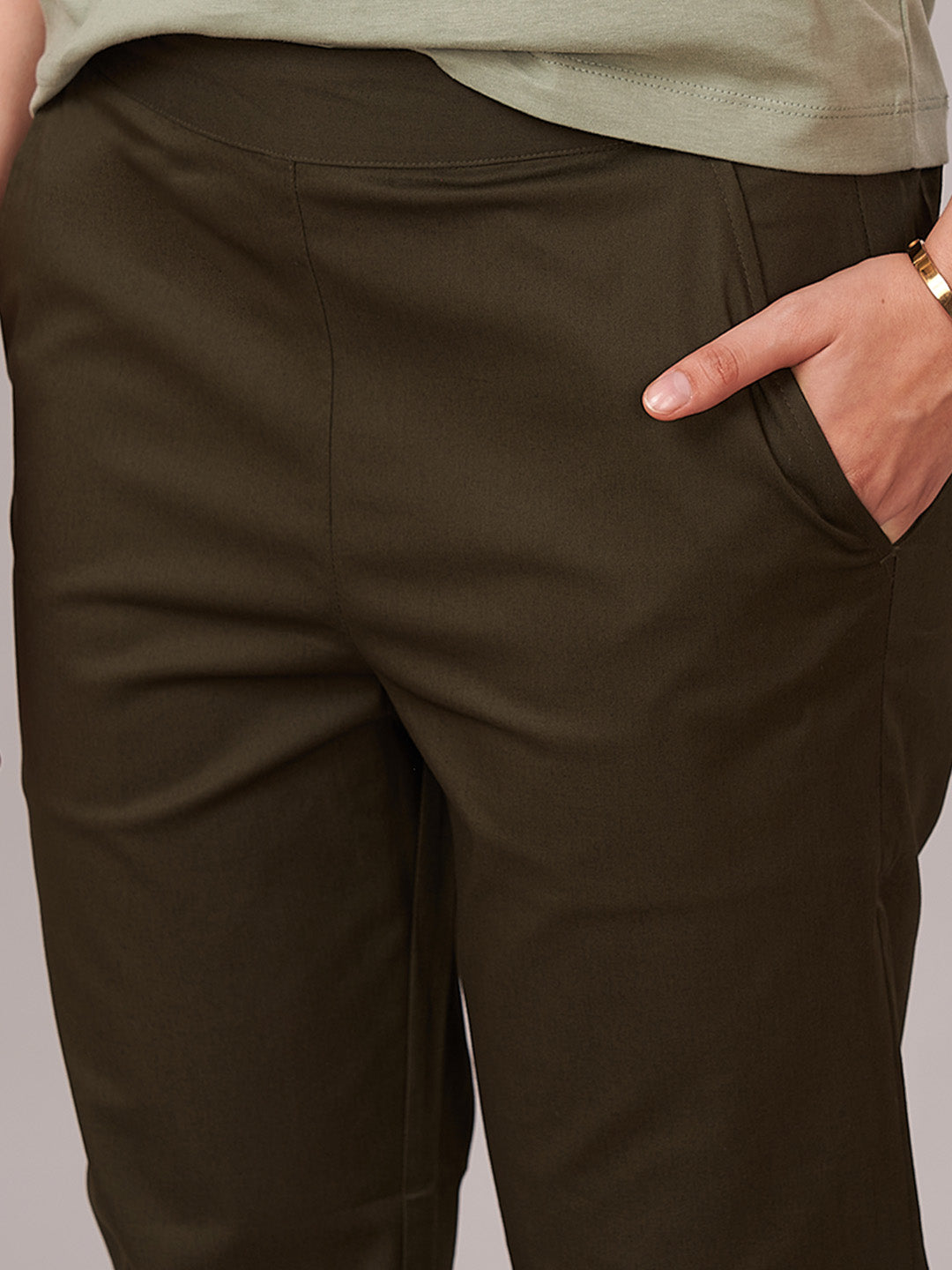 Women's Cotton Lycra Regular Fit Pants Olive
