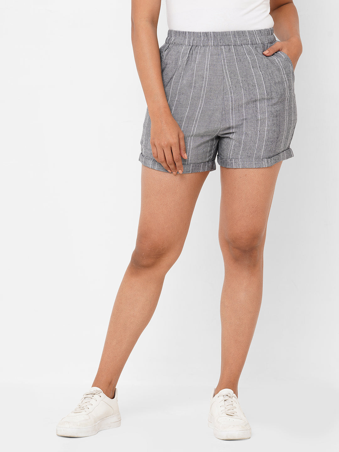 Women's Black Linen Viscose Regular Fit Shorts